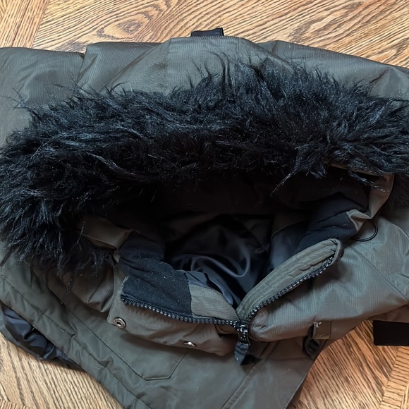 Mountain Ridge winter coat - Picture 8 of 8